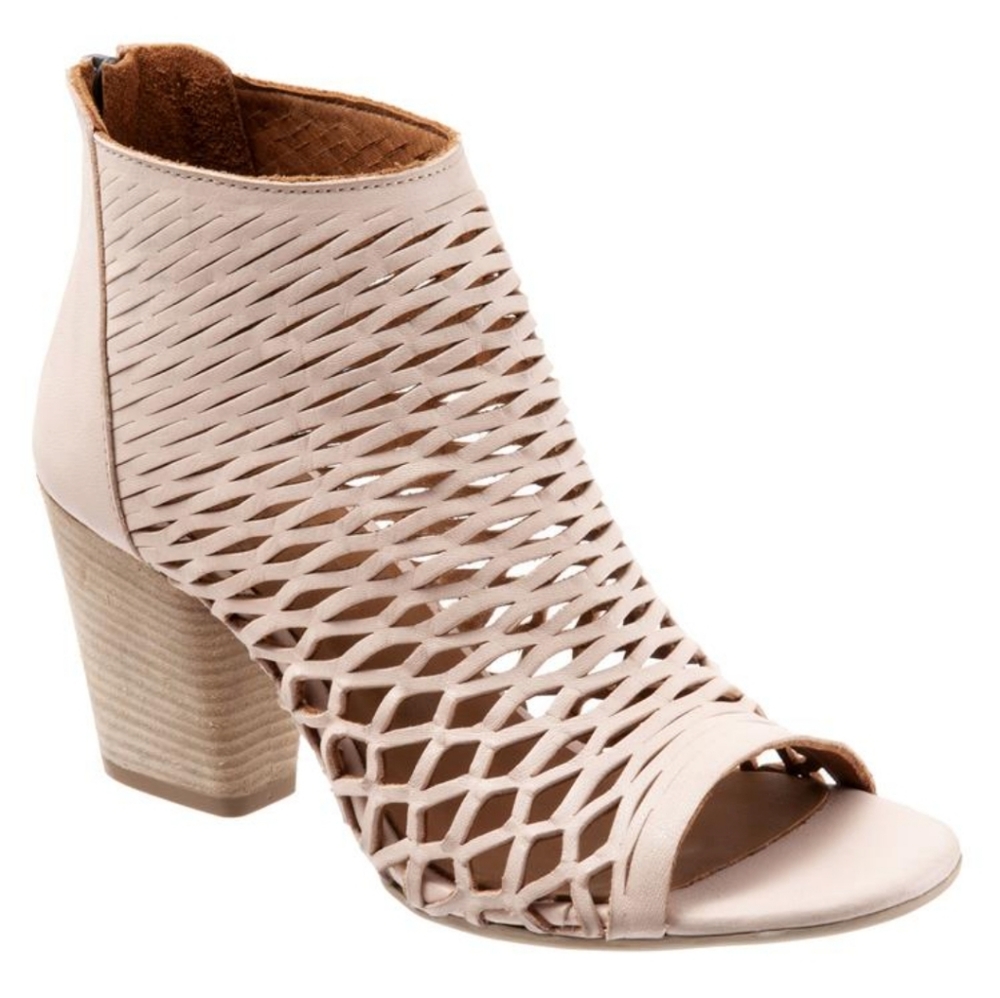 Bueno leather cagey heels